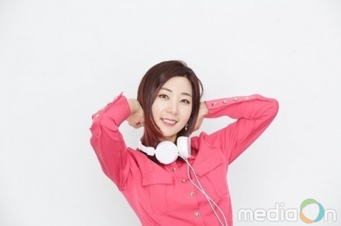 트로트 가수 홍시, 한중국제예술청소년 대회 출연…‘끌려끌려’ 중국 청소년들에게도 큰 인기