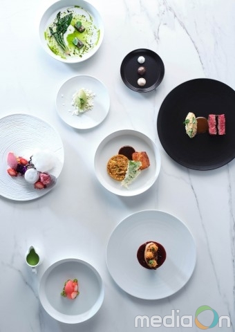 서울드래곤시티, 봄나물·벚꽃·세계 진미로 구성한 특선디너 ‘필 스프링’ 출시