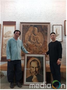 국가무형문화재 낙화장 김영조, 애플 역사전에 스티브 잡스 작품 전시